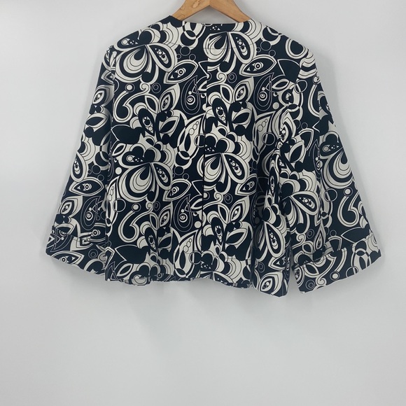 Laura Ashley black and white scroll print swing blazer with large button detail - Picture 12 of 13